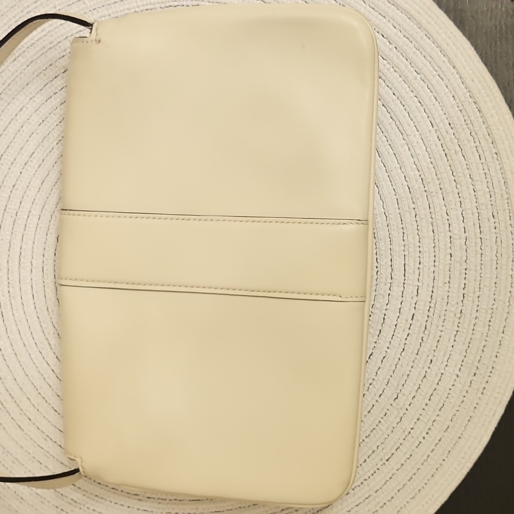 Gucci Cream Shoulder/Crossbody Bag - Picture 3 of 12